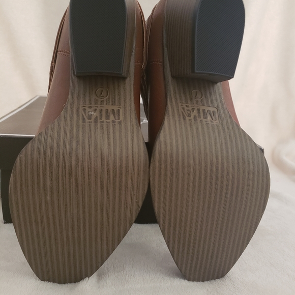Brand New MIA low heel leather brown boot - Picture 4 of 4